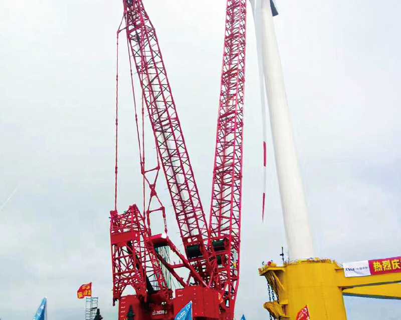 XGC17000作为主吊助力扶摇号的岸上组装