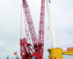 XGC17000作为主吊助力扶摇号的岸上组装